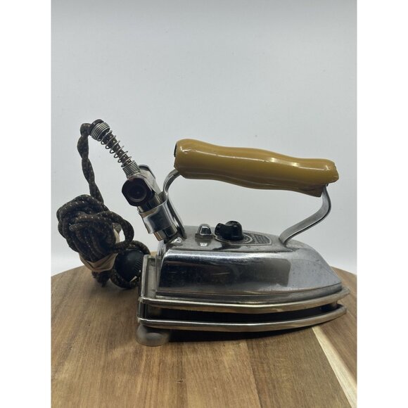 Vintage American Beauty Electric Iron No 66AB Chrome Adjustable Heat Control USA - Picture 1 of 9
